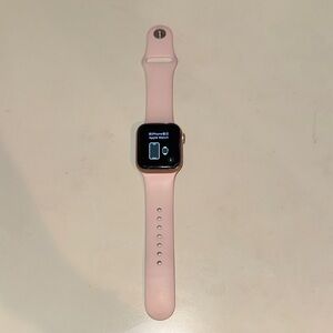 Apple SE Watch 40MM - Soft Pink